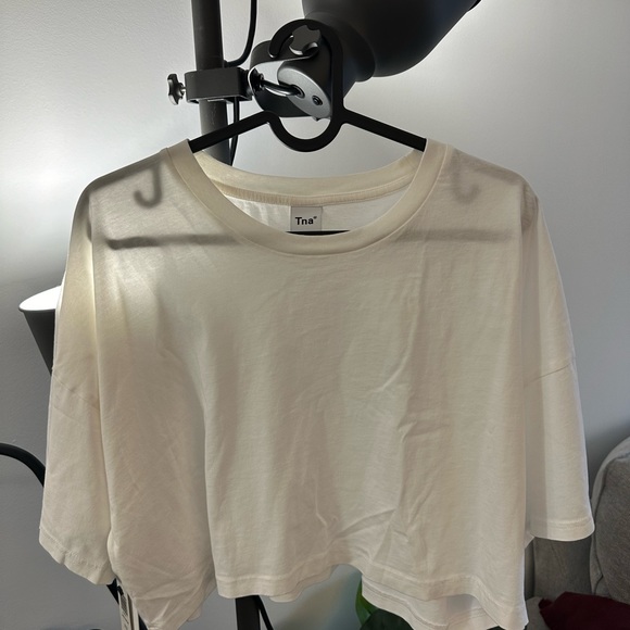 TNA / Aritzia Laid Back T-Shirt - Picture 5 of 7